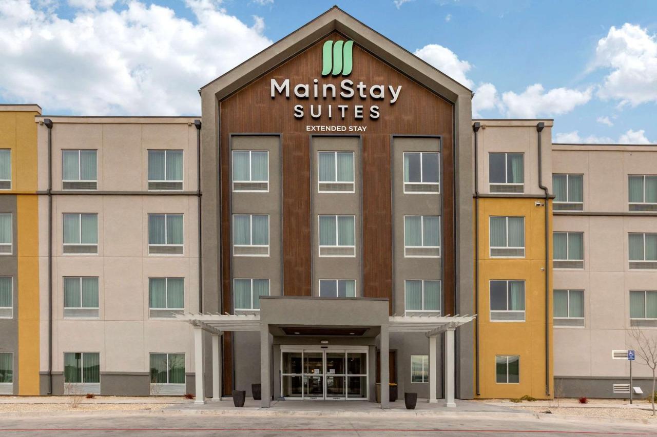 Mainstay Suites Carlsbad South Exterior photo